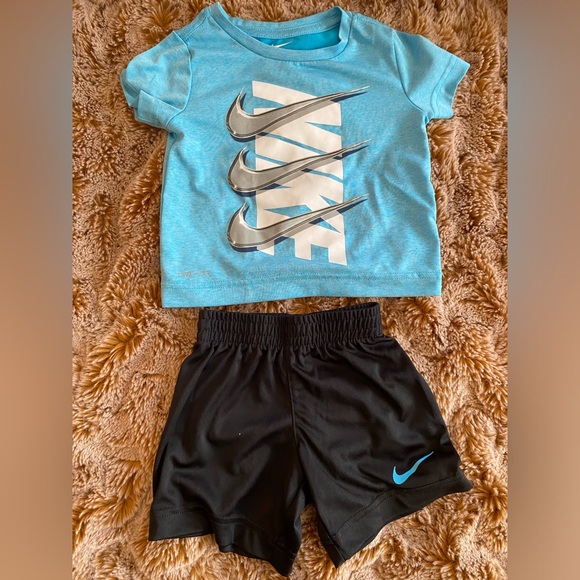 Like new Nike dri fit short and t shirt set in 2T - Picture 2 of 5